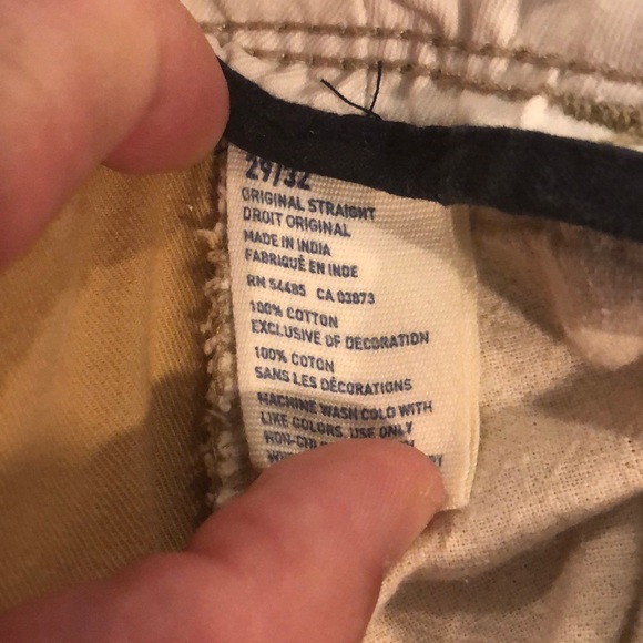 American Eagle Khaki Pants, missing back button - Picture 3 of 4
